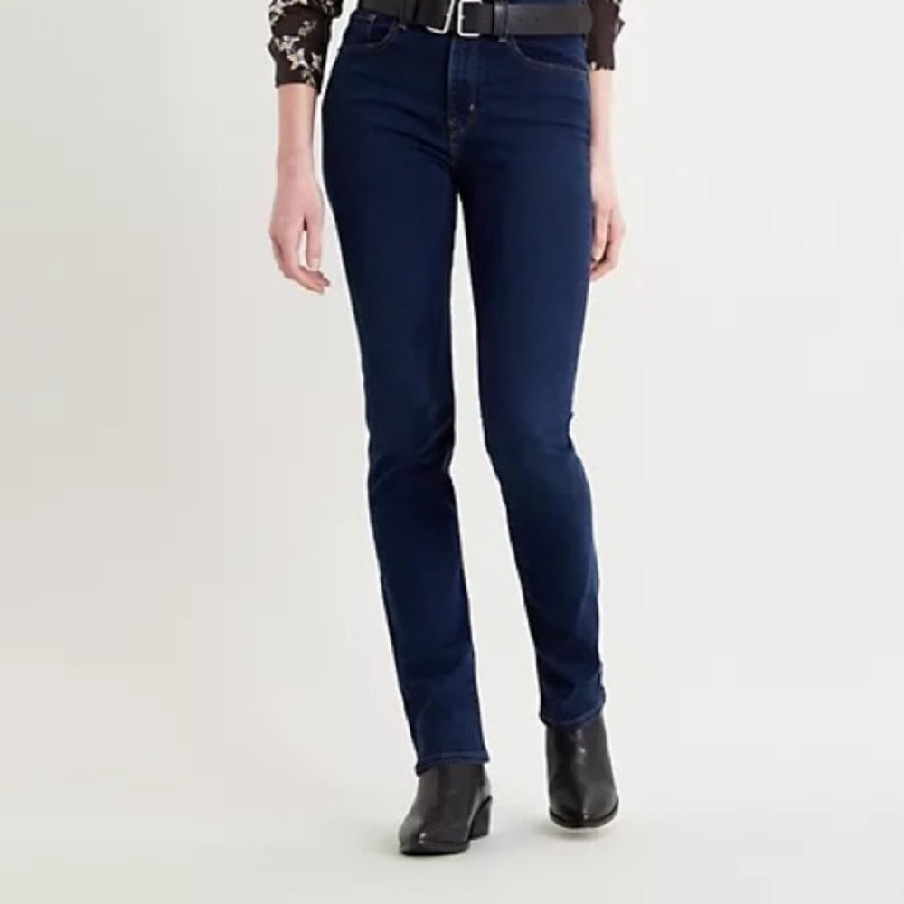 Levi’s 724 High Rise Straight Leg Dark Wash Sz W34/18